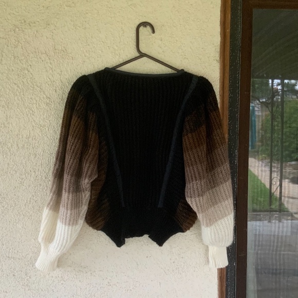 VINTAGE ELEGANT SWEATER - Picture 2 of 3